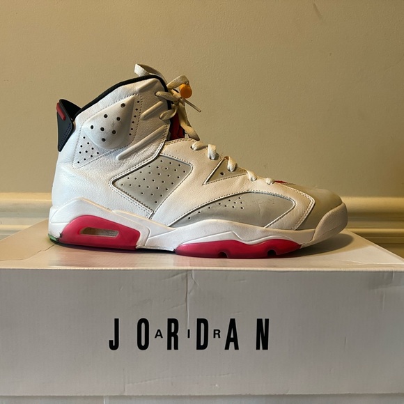 Jordan 6 “Hare” - Picture 2 of 6